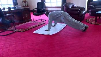 VIDEO: Uganda’s 75-year-old president workout with push-ups indoor