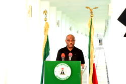 VIDEO: Residents troop into Rivers market as Wike relaxes restrictions on religious gatherings