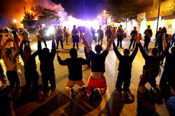 Thousands ignore Minneapolis curfew as US protests spread over killing of George Floyd