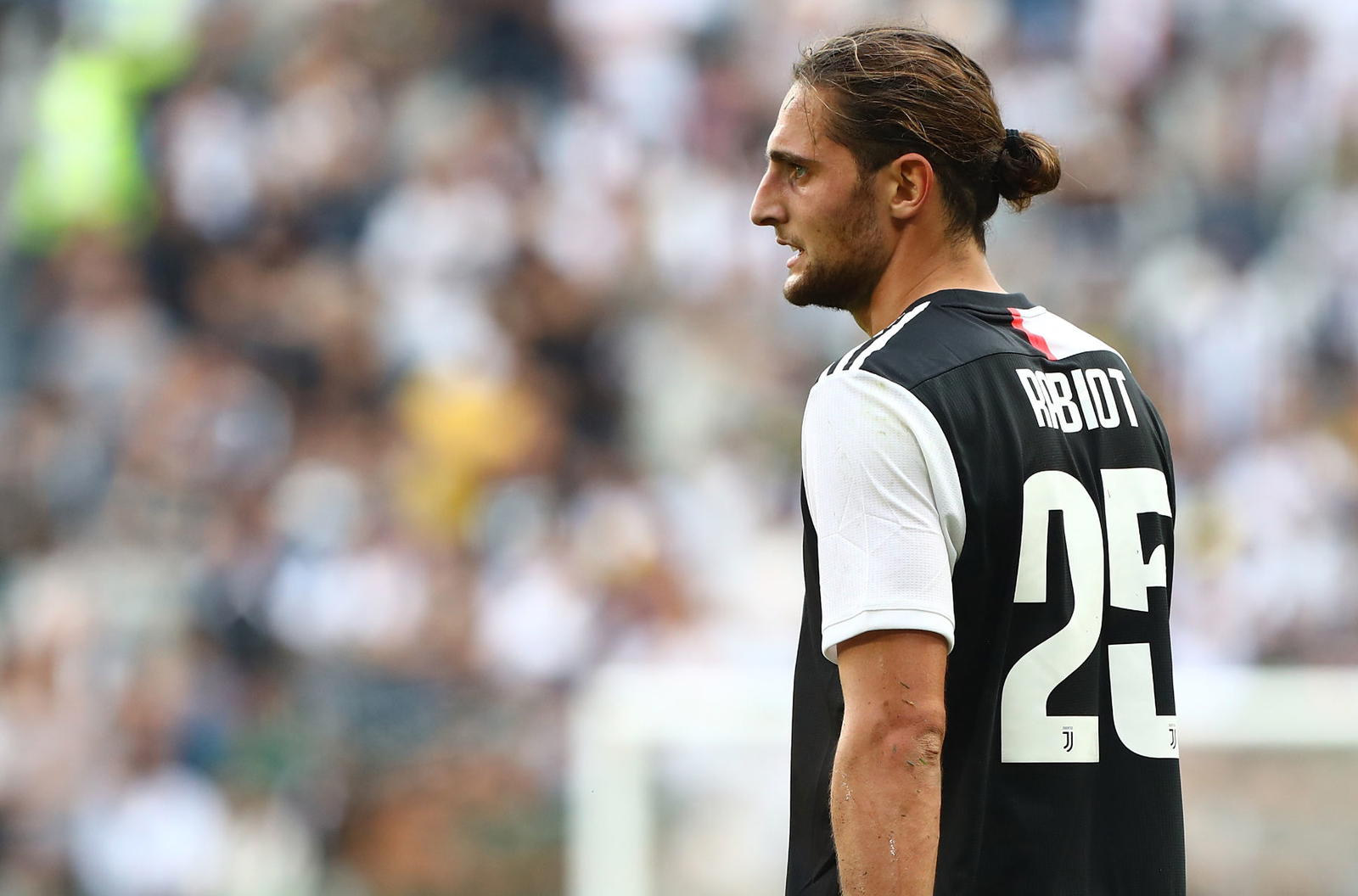 Man United open to Rabiot inclusion in Pogba swap deal with Juventus