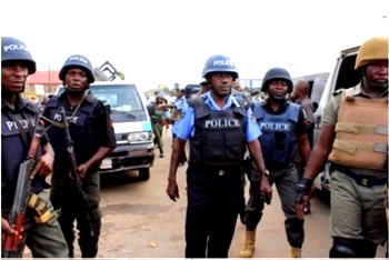 Oyo’s Operation Burst parades robbery gang in Ibadan