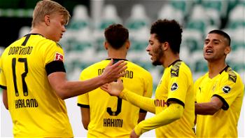 Dortmund defeat Wolfsburg to close in on Bayern ahead of title showdown