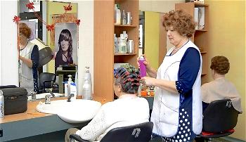 Survey: Half of German ladies worried about contracting virus at hairdressing salon