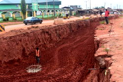 Obaseki revs construction work on Ekehuan road, as contractor returns to site