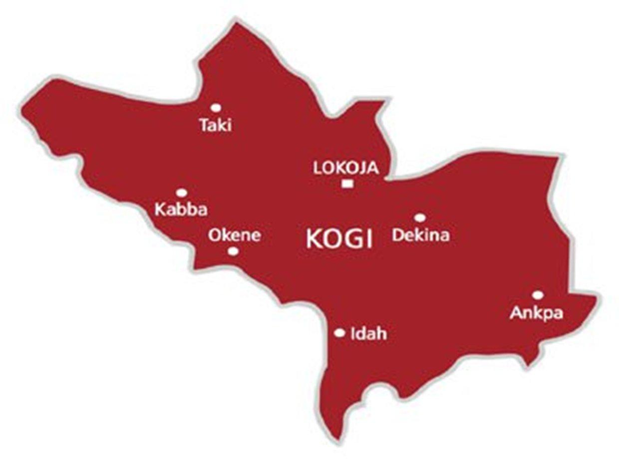 Kogi, Kogi mob in search of bank robbers lynches policeman, 2 others; sets station ablaze
