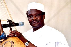 Guinean singer, Mory Kante, part of 1980s African wave, dies at 70