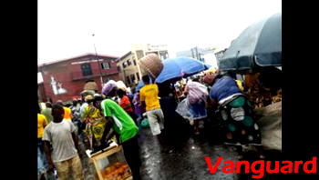 Day1 easing of Lockdown: Lagos residents flood roads, ignore social distancing guideline