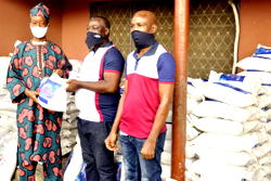 Covid-19: Arik Air donates food palliatives to some Lagos communities