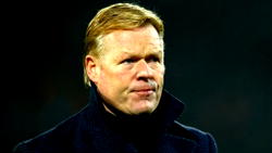 De Jong throws weight behind Koeman, as Barcelona woes continue