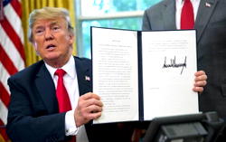 Trump to sign executive order after threatening to shutter social media