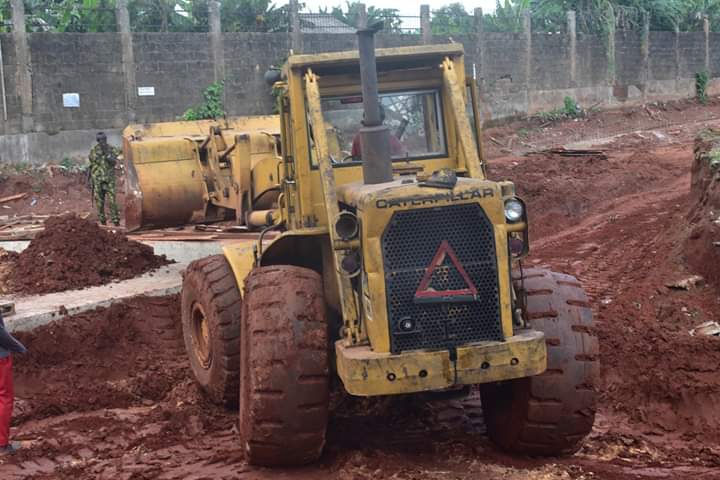 Obaseki constructs roads in Ekosodin after years of neglect, as projects excite residents