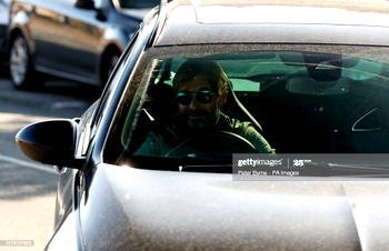 Coronavirus: Klopp dons face covering as Liverpool return to training