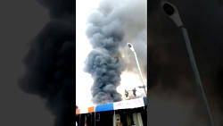 (UPDATED) Fire guts Ogbeogonogo market in Asaba