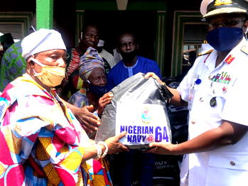 Navy distributes palliatives to 1000 Lagos households