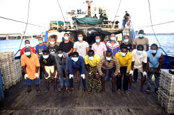 Naval Special Forces storm hijacked Chinese vessel, rescue 18 foreign crew members