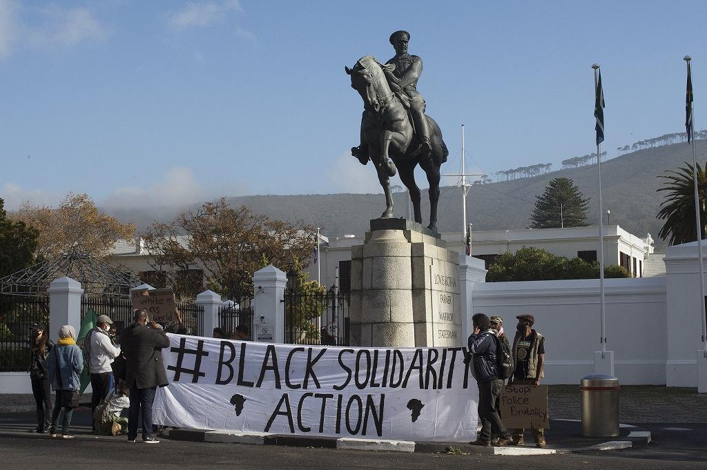 ''Black Lives Matter'' protest hits South Africa