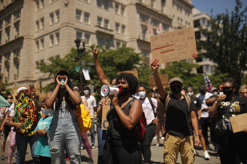 Officials urge Floyd protesters to get coronavirus tests