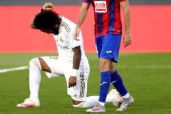 Marcelo takes a knee as Madrid wins at its training center