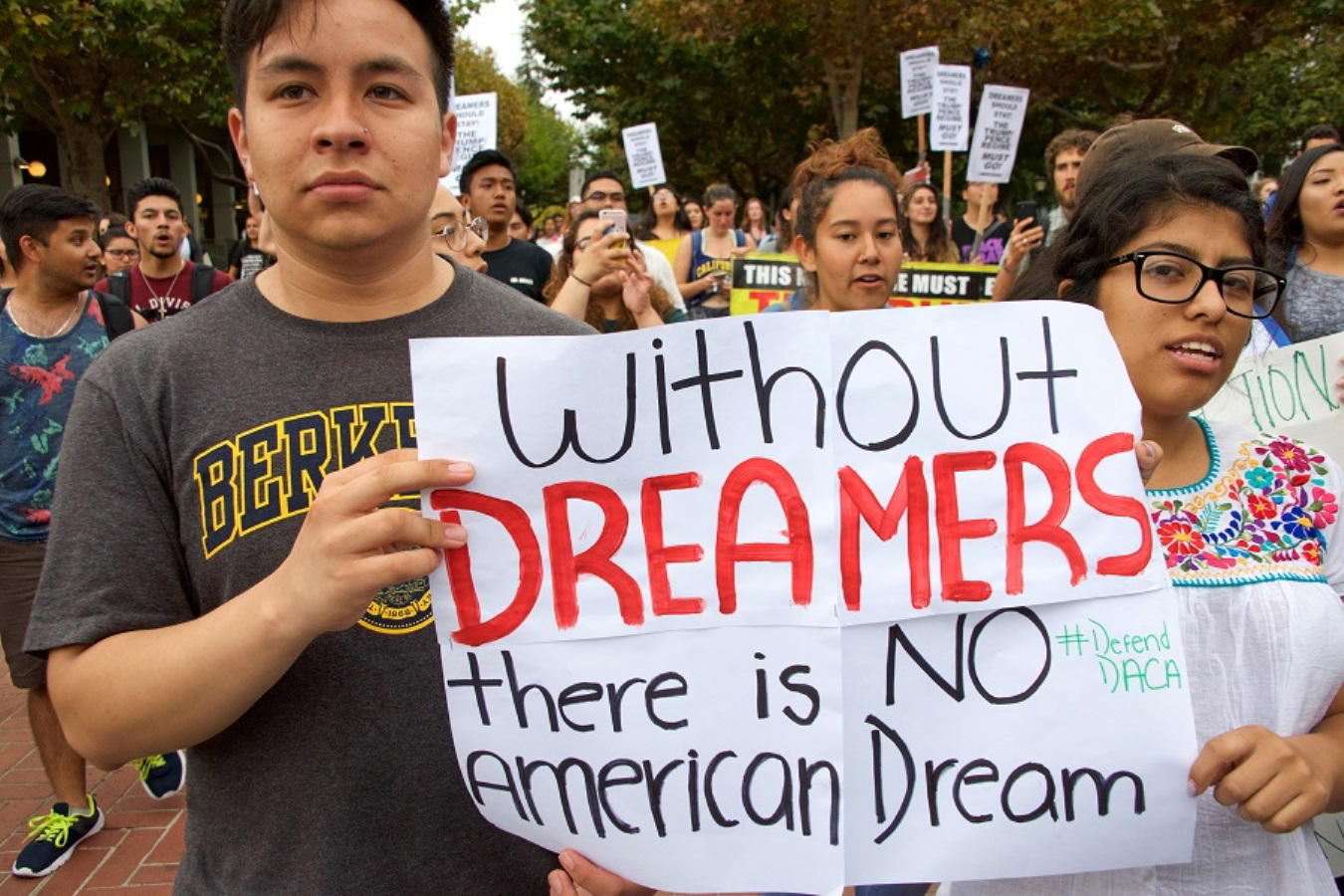 Us Supreme Court Rejects Trump Bid To End Dreamer Immigrant Program 