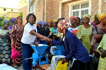 Elizabeth Foundation feeds the poor in Abuja