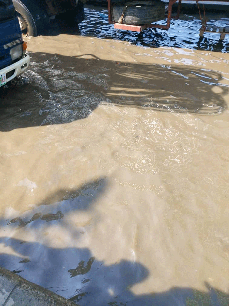 Videos of flooded Oshodi-Apapa Expressway