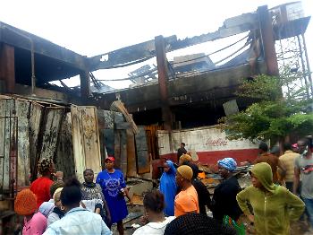 PHOTOS: Early morning inferno razes Oba market in Benin