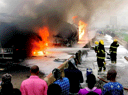 Images from Kara Bridge, Lagos-Ibadan Expressway, tankers’ fire