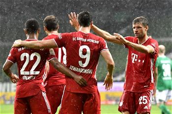 Lewandowski’s strike help Bayern clinch eighth straight Bundesliga title