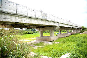 Okowa completes Ovwor, Effurun-Otor historical link bridge in Ughelli