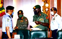 People Talk: Buhari’s warning to service chiefs on insecurity (2)