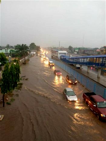 Photos, Videos: Flood submerges Lagos