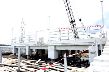 Lagos shuts traffic around Pen Cinema flyover for construction works