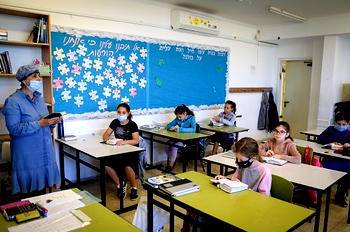 More than 120 schools in Israel closed as over 347 pupils, staff catch virus
