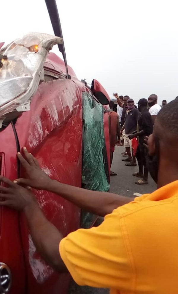 Popular Lekki Pastor, Omashola in ghastly motor accident in Warri