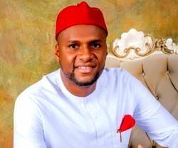 Chima Anyaso receives Silverbird Trailblazer Award