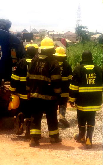 (UPDATED) Pipeline vandalism: Emergency team on alert as residents cry over fuel spillage in Ayobo