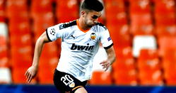 Man City snap up highy-rated Ferran Torres from Valencia