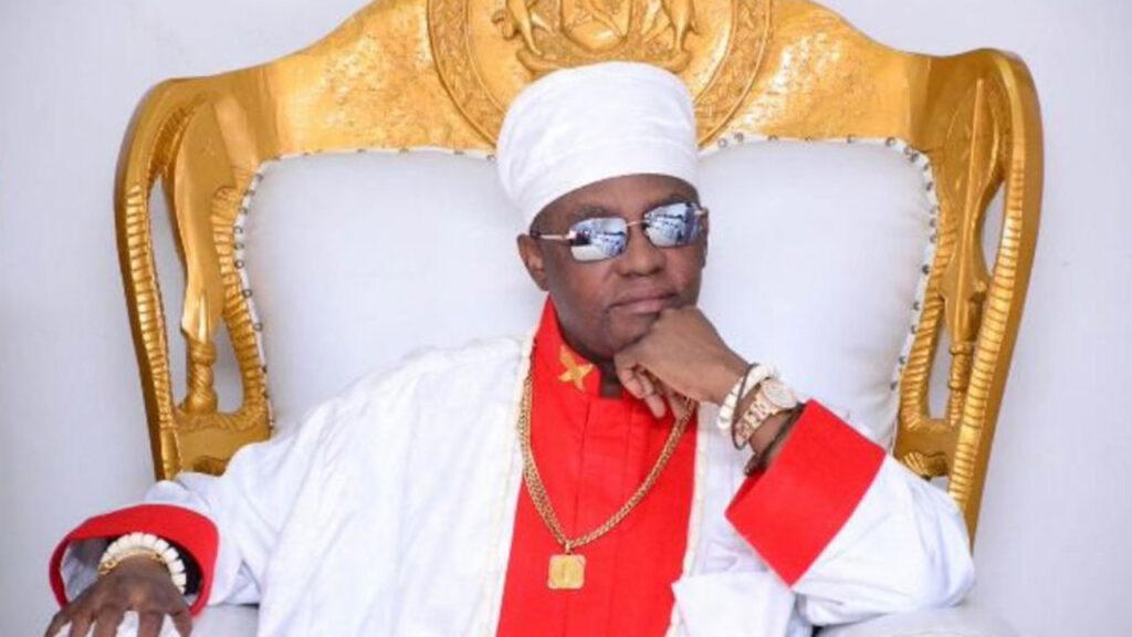 Oba of Benin, Ize-Iyamu felicitate with Muslims on Eid celebration