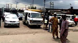 Trending Video: As FG lifts inter-state travel ban, Nigerians besiege motor parks