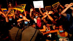 Police arrest 12 over anti-Netanyahu protest