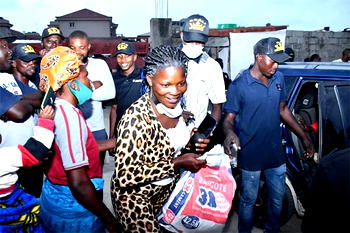 Covid-19: Oniru empowers residents with food items, others