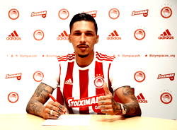 Holebas returns to Olympiakos after leaving Watford