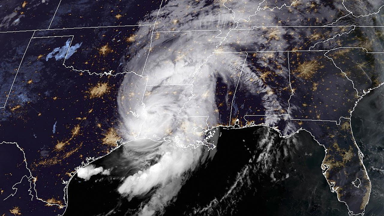 Fourteen killed in wake of Hurricane Laura in US