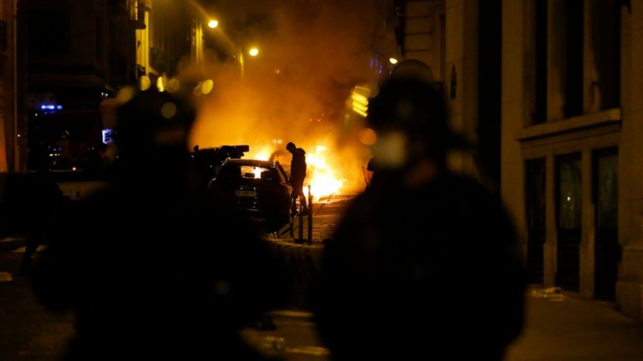 Scores arrested as PSG fans riot after Champions League defeat ...