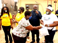 COVID-19: Police officer distributes palliatives to widows in Lagos communities