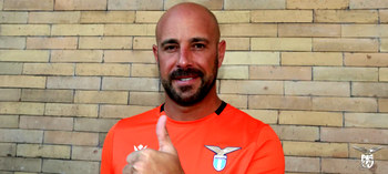 Spanish goalkeeper Pepe Reina signs for Lazio