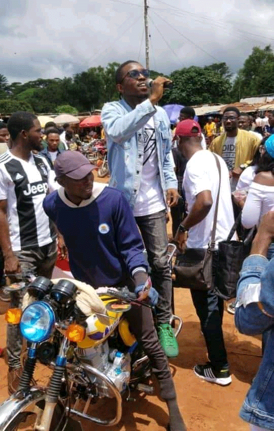 Starting early: Medical students, sexual/reproductive health and secondary school girls