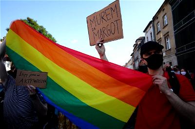 Human rights commissioner calls for release of Polish LGBT activist