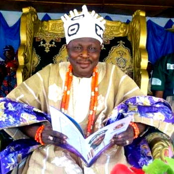 Traditional ruler suspends chief, removes another over illegal land acquisition, disobedience