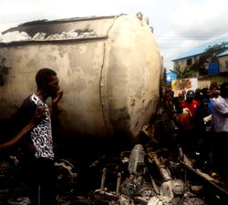 How hoodlums, motorists, others scooping fuel led to Ogun tanker explosion